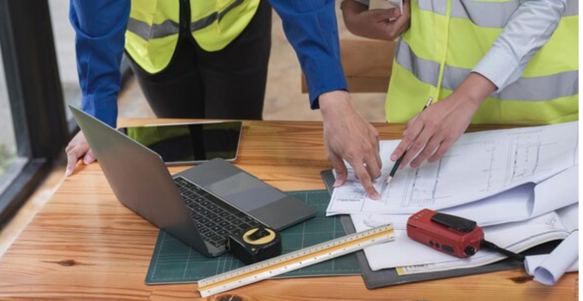 What are the things a surveyor should keep in mind before planning a survey?